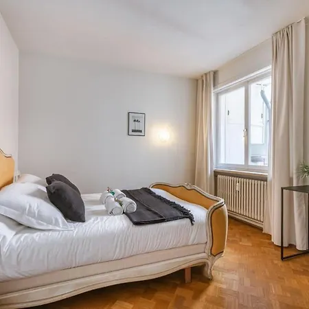 Cosy With Lateral Seaview In Apartment